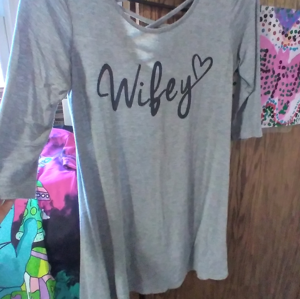 Long sleeve, semi backless t